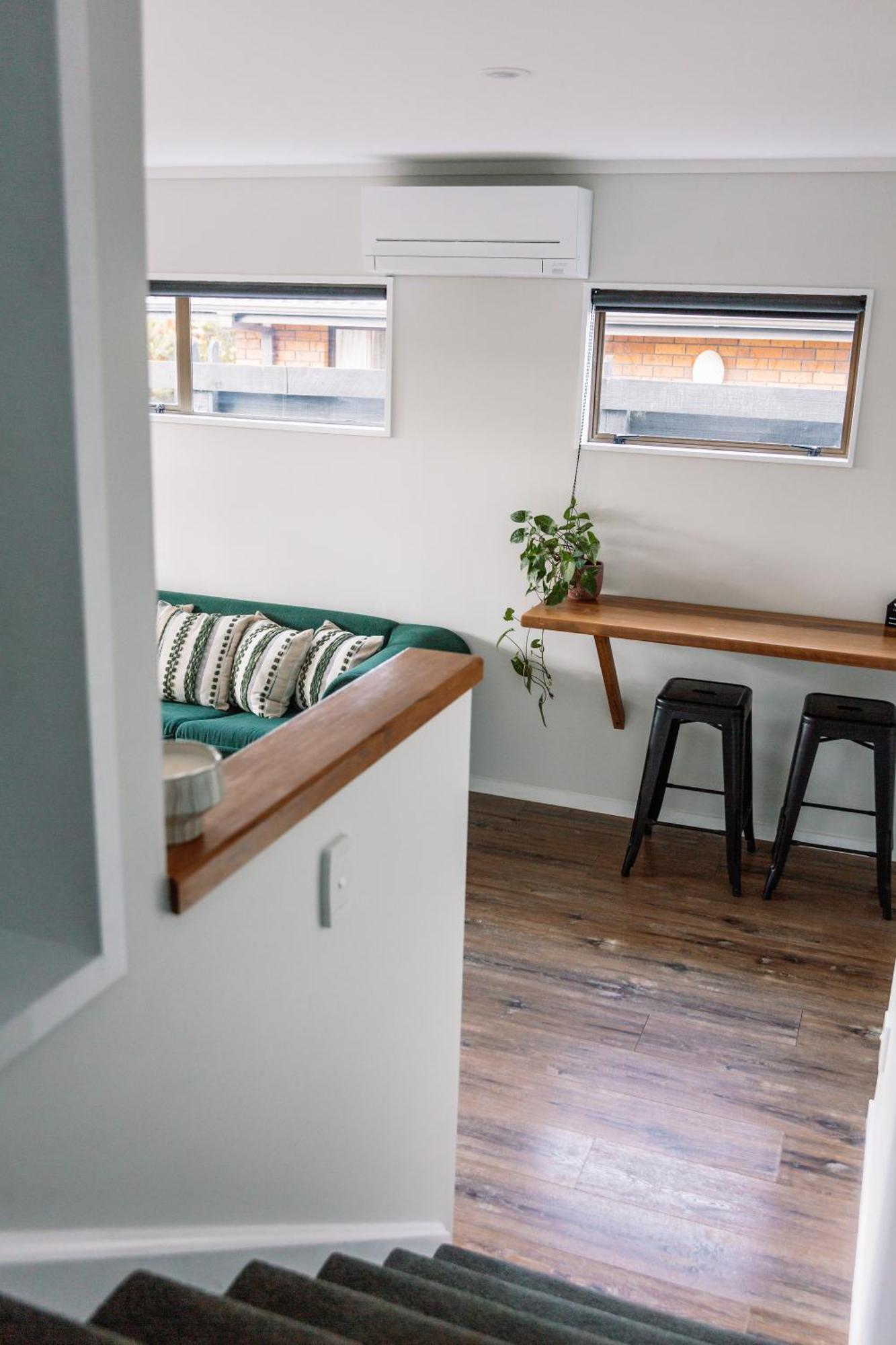 Sandbar Views Beachside Retreat - 100M From The Beach & Pets Welcome Papamoa Exterior foto